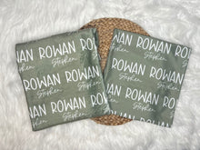Load image into Gallery viewer, Personalized Name Blanket with set option