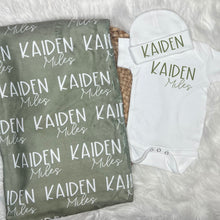 Load image into Gallery viewer, Personalized Name Blanket with set option