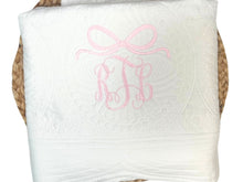 Load image into Gallery viewer, Heirloom Quilts - MONOGRAM WITH BOW DESIGN
